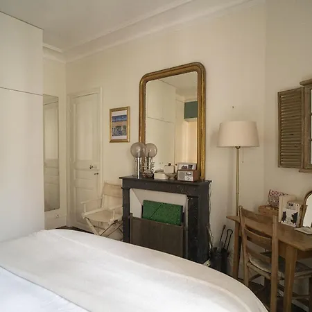 Parisian Cocoon In Montparnasse 아파트 *