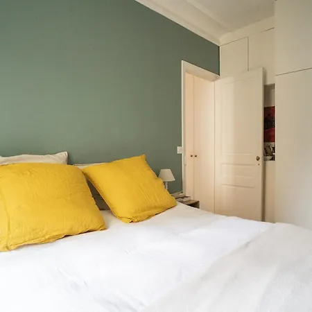 Parisian Cocoon In Montparnasse 파리