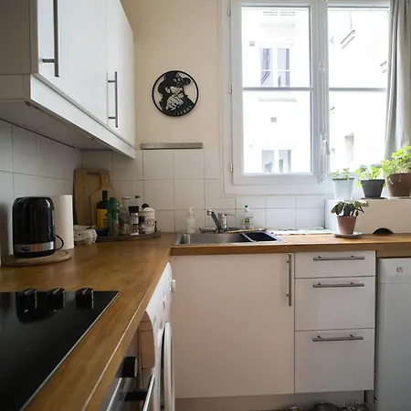 Parisian Cocoon In Montparnasse *