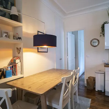 Parisian Cocoon In Montparnasse