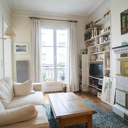 Parisian Cocoon In Montparnasse 파리
